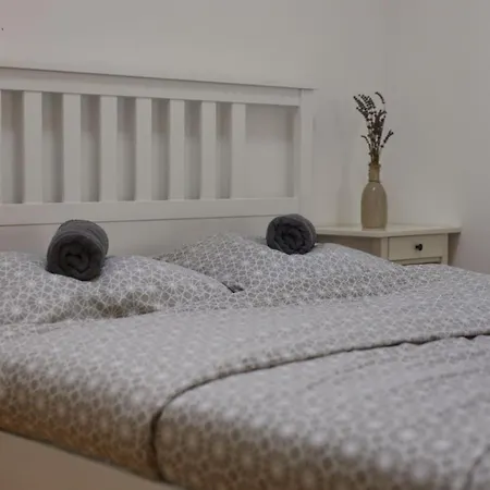 La Bobul Guest house *