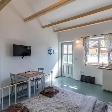 Guest house La Bobul Drnholec